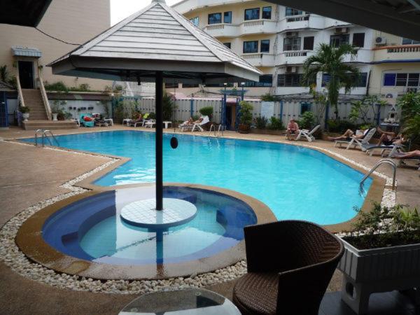 Marina Inn Pattaya Exterior photo